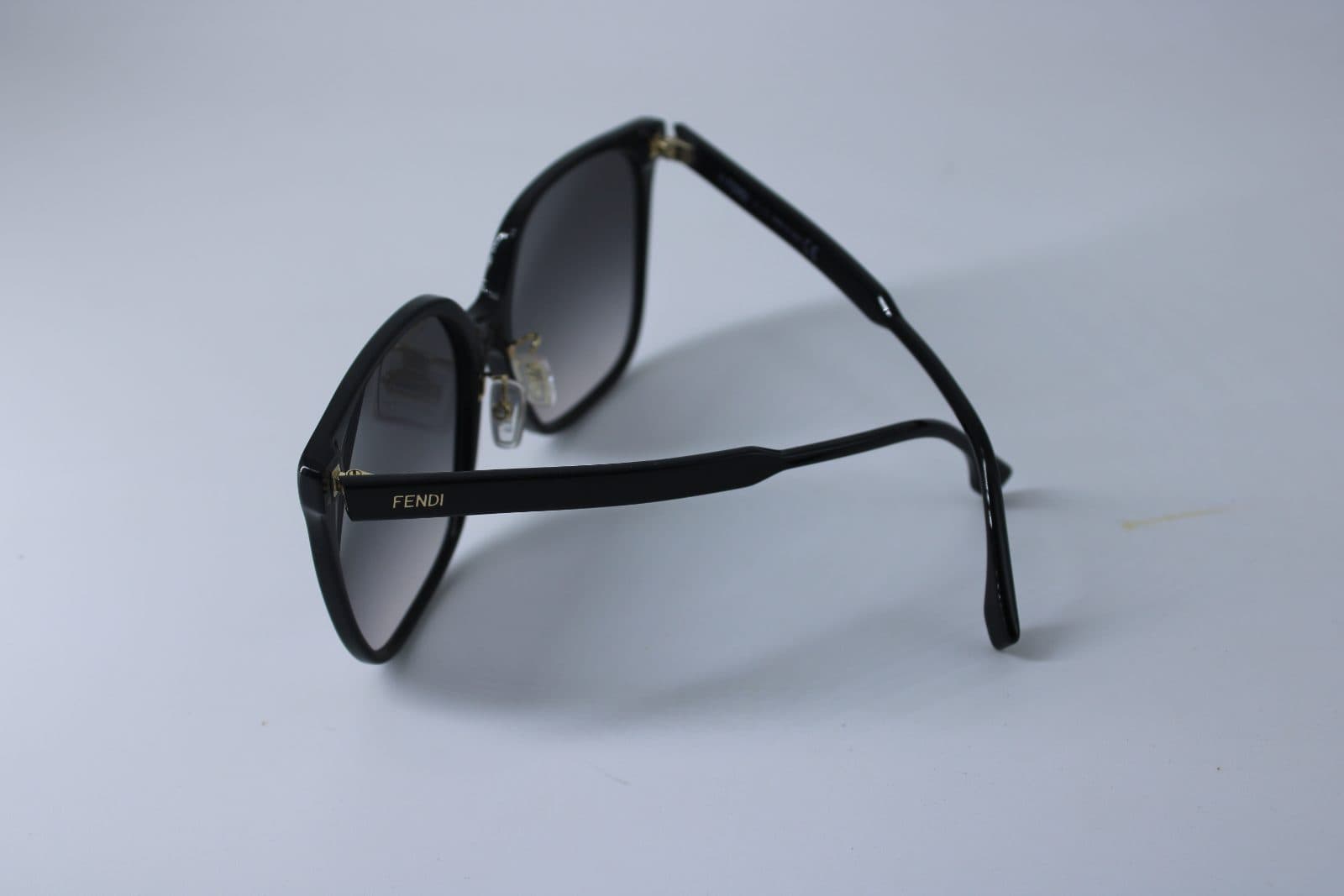 Fendi FE40030F  01B