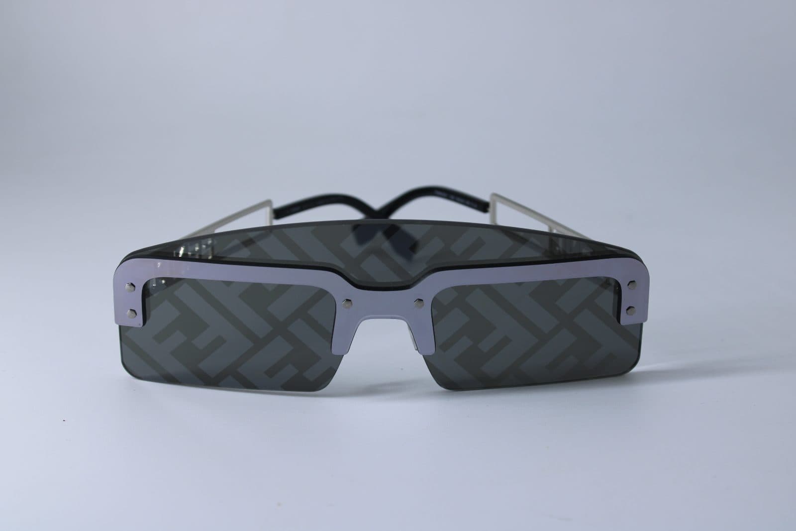 Fendi FE40023U 16C